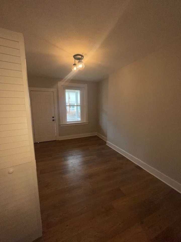 613 N 32nd Street - Photo 3 of 18