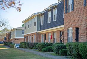 featured image of 2401 Nottingham Way