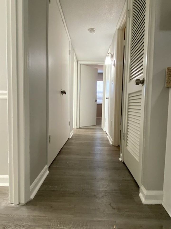 Quinn Court Apartments - Photo 6 of 20