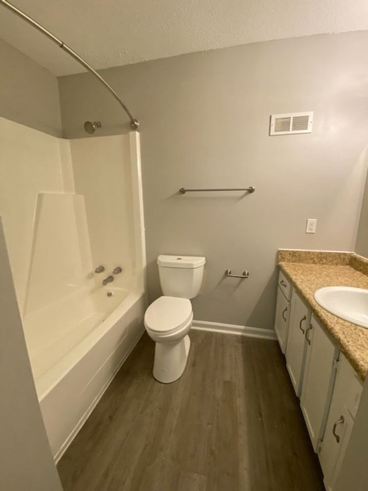 Quinn Court Apartments - Photo 7 of 20