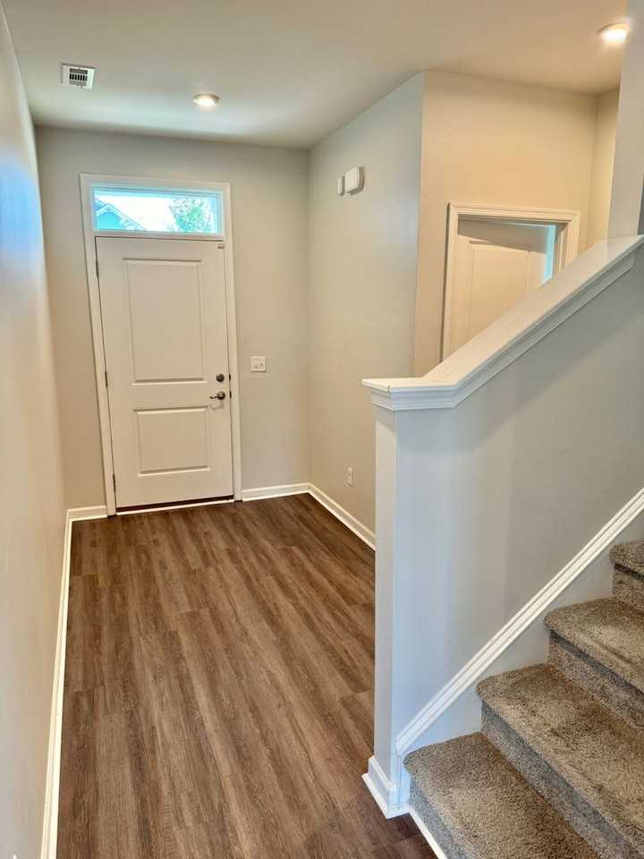 3209 Garrett Ln - Photo 4 of 26