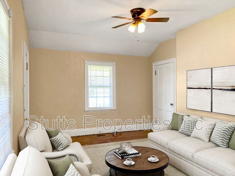 213 Broadway St - Photo 2 of 6