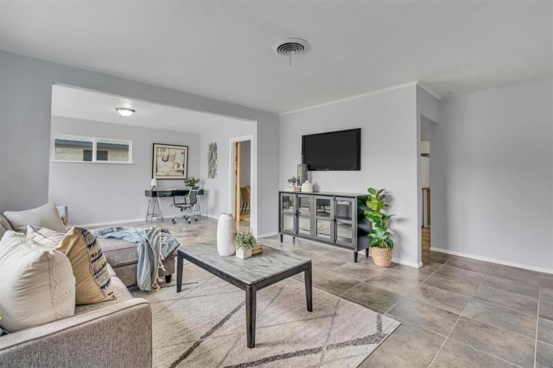 5105 Ammons St - Photo 2 of 11