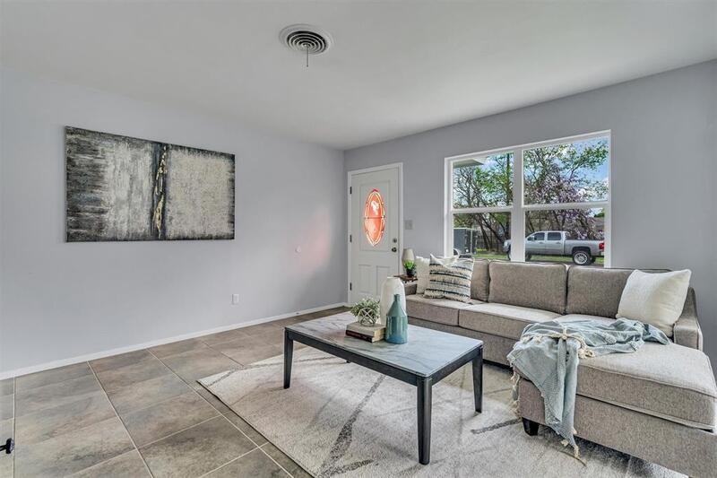 5105 Ammons St - Photo 3 of 11