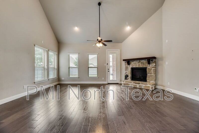 740 Sandbox Dr - Photo 7 of 22