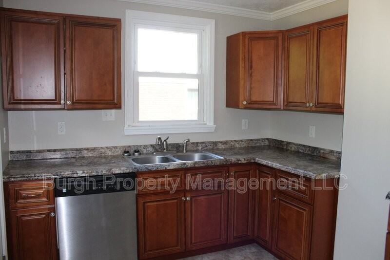 113 Ridgewood Ave - Photo 2 of 16