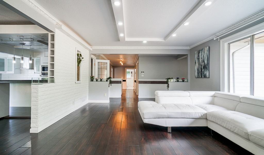 4380 Woodcrest Road - Photo 4 of 24