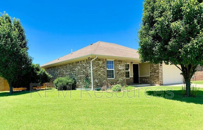 4713 Hunter Blvd - Photo 2 of 25