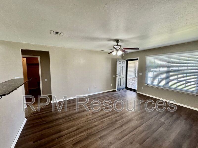4713 Hunter Blvd - Photo 6 of 25