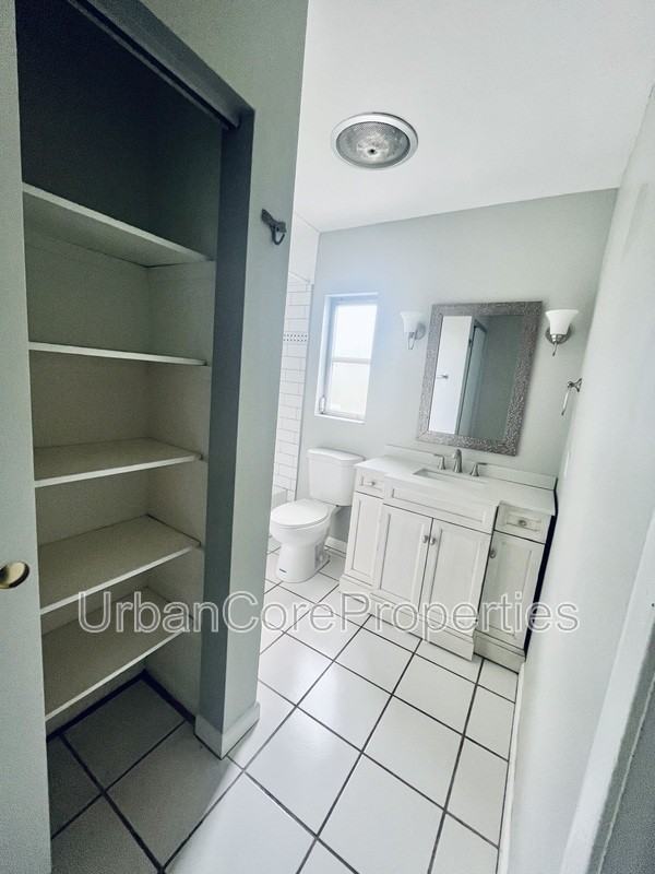 321 24th Ave N #9 - Photo 7 of 10