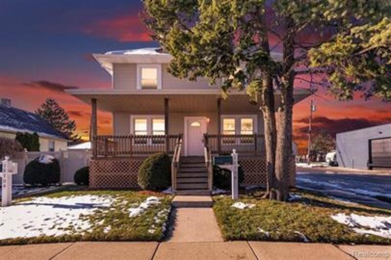 18704 South Jefferson Street