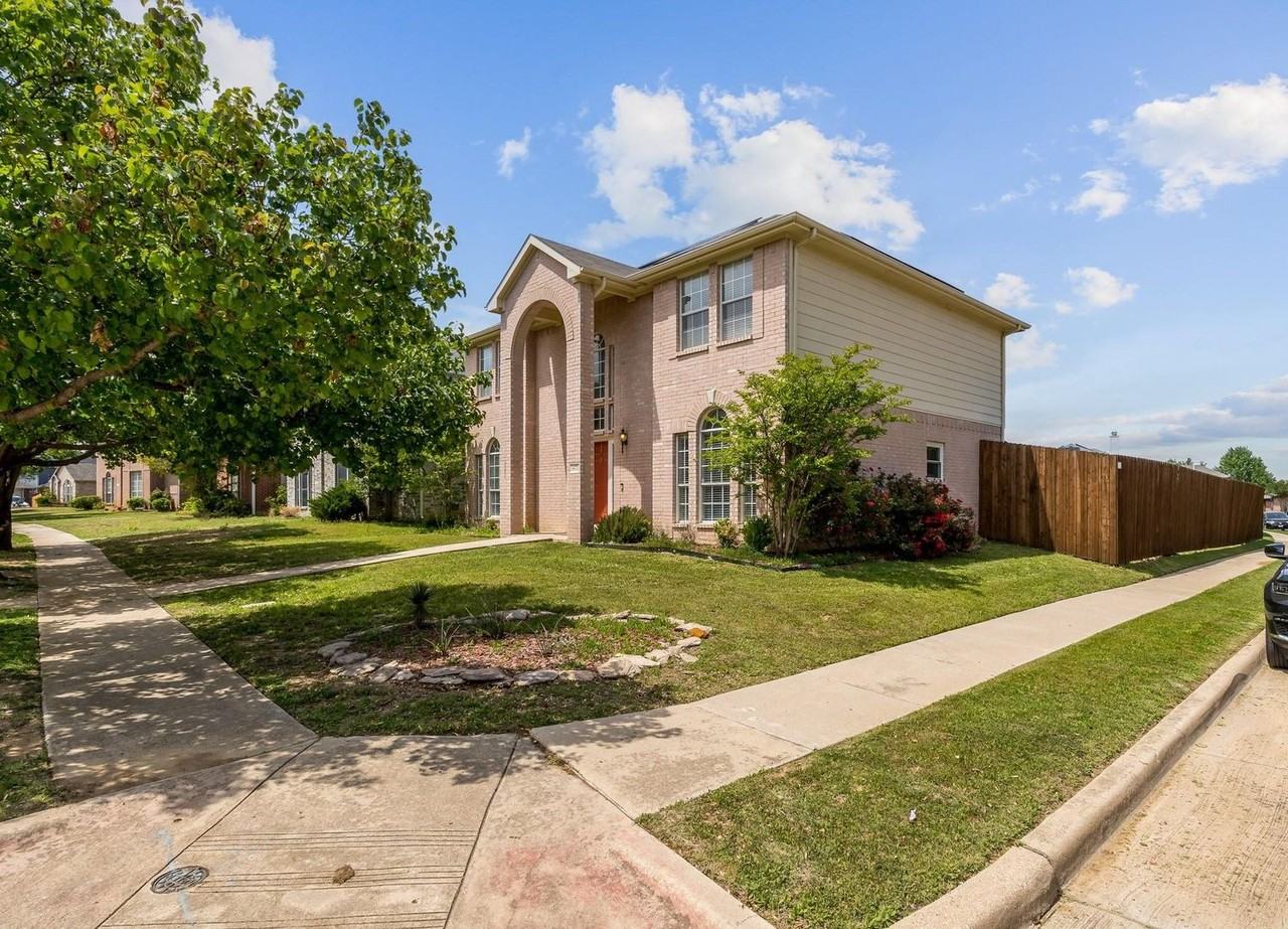 4671 Park Ct - Photo 3 of 37