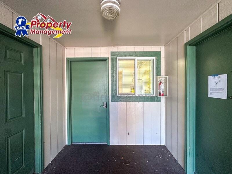 723 W Belmont St - Photo 3 of 25