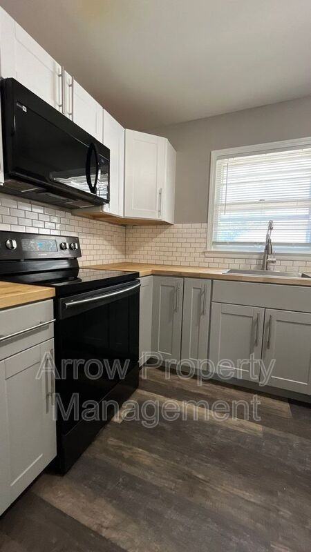 4115 Adams St - Photo 4 of 21