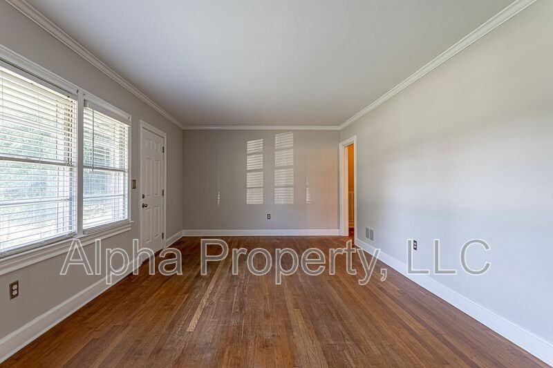 123 Legrand Blvd - Photo 2 of 19