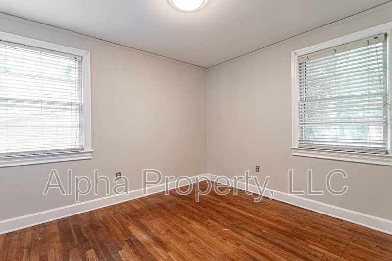 123 Legrand Blvd - Photo 7 of 19