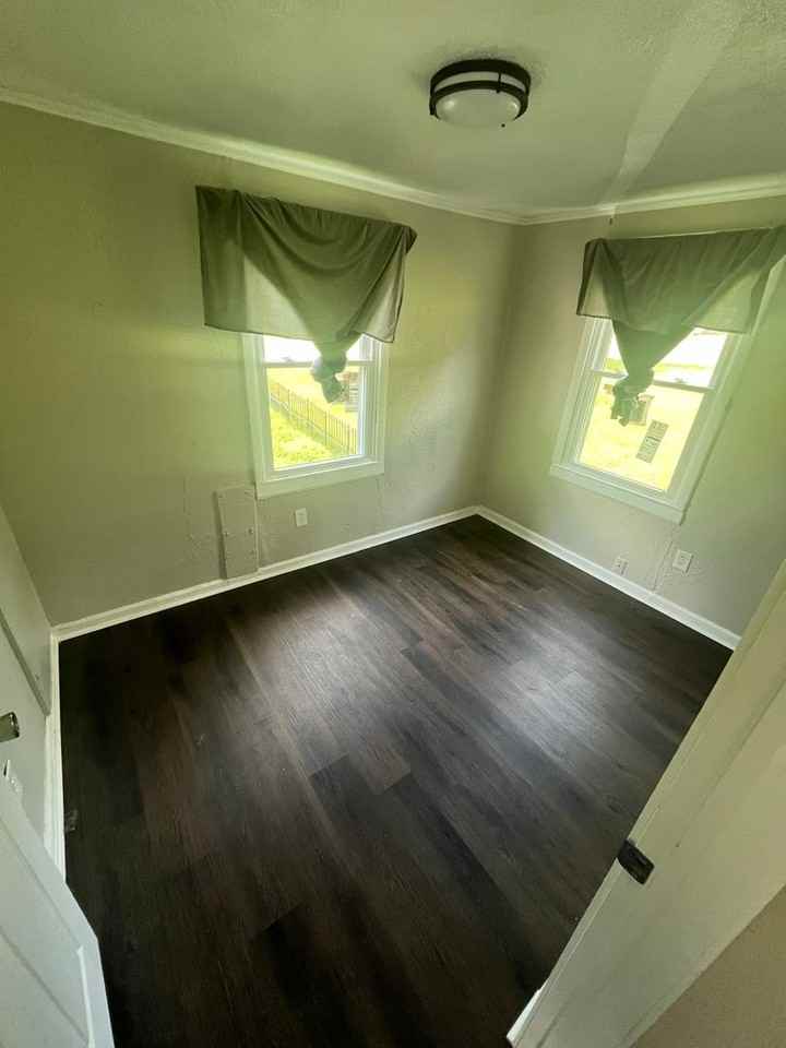 6736 W 25th St - Photo 4 of 6