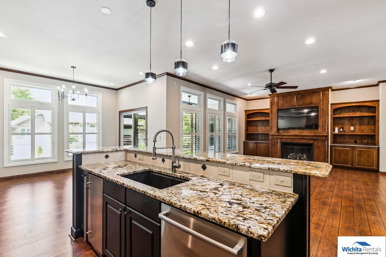 2938 N Wild Rose Ct - Photo 3 of 16