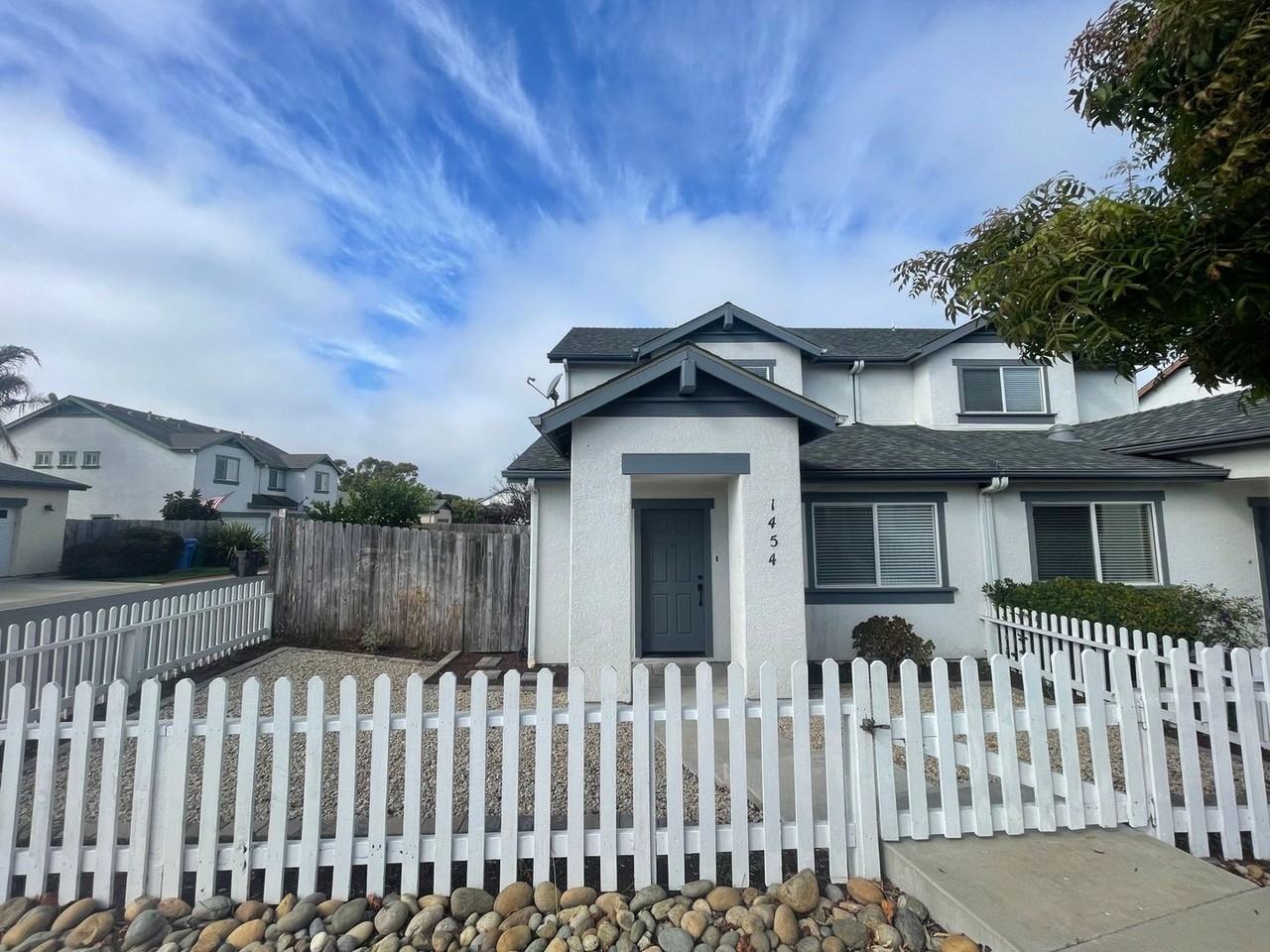 1454 Jasmine Pl - Photo 2 of 18