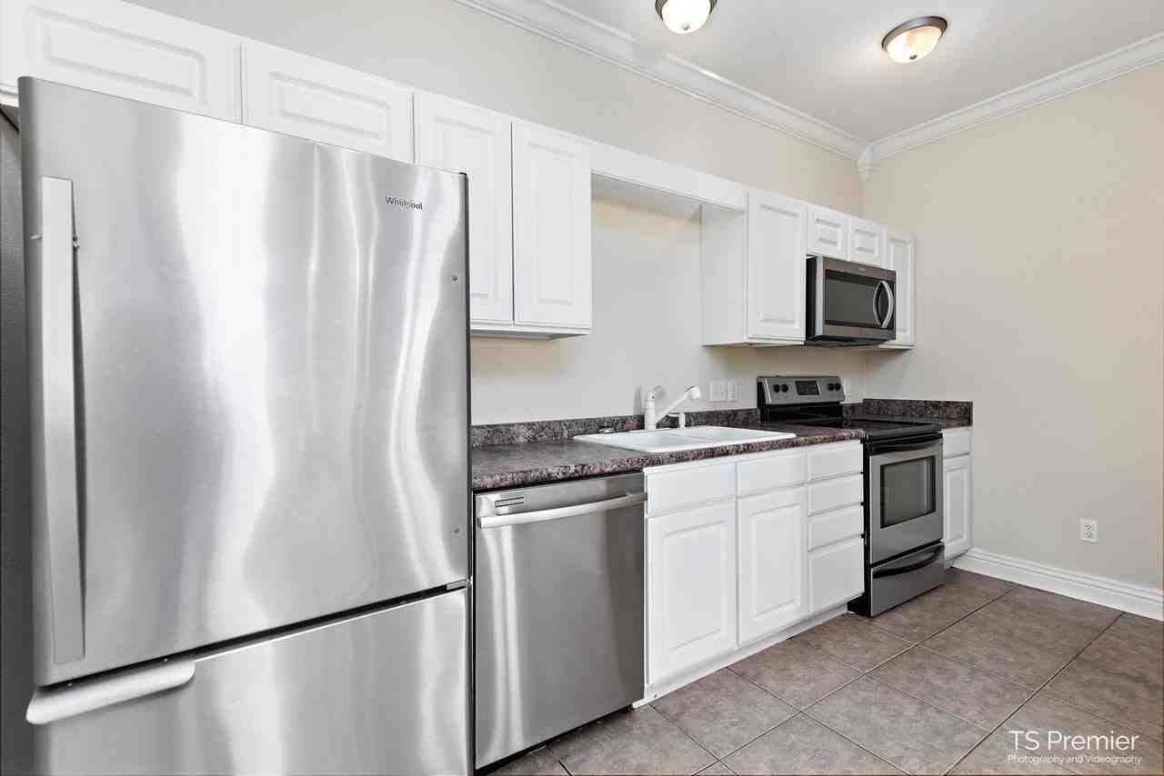 523 storer ave - Photo 4 of 6