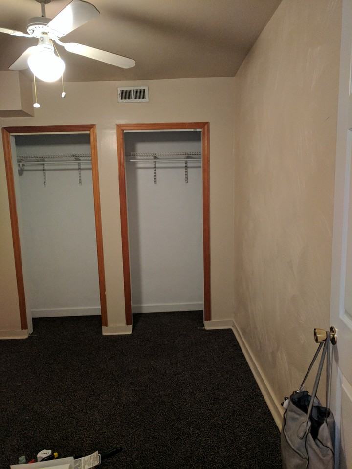 Cozy 2 Bedroom Apartment with Backyard Patio and Central Air Conditioning in South Side, Pittsburgh, PA - Photo 3 of 8