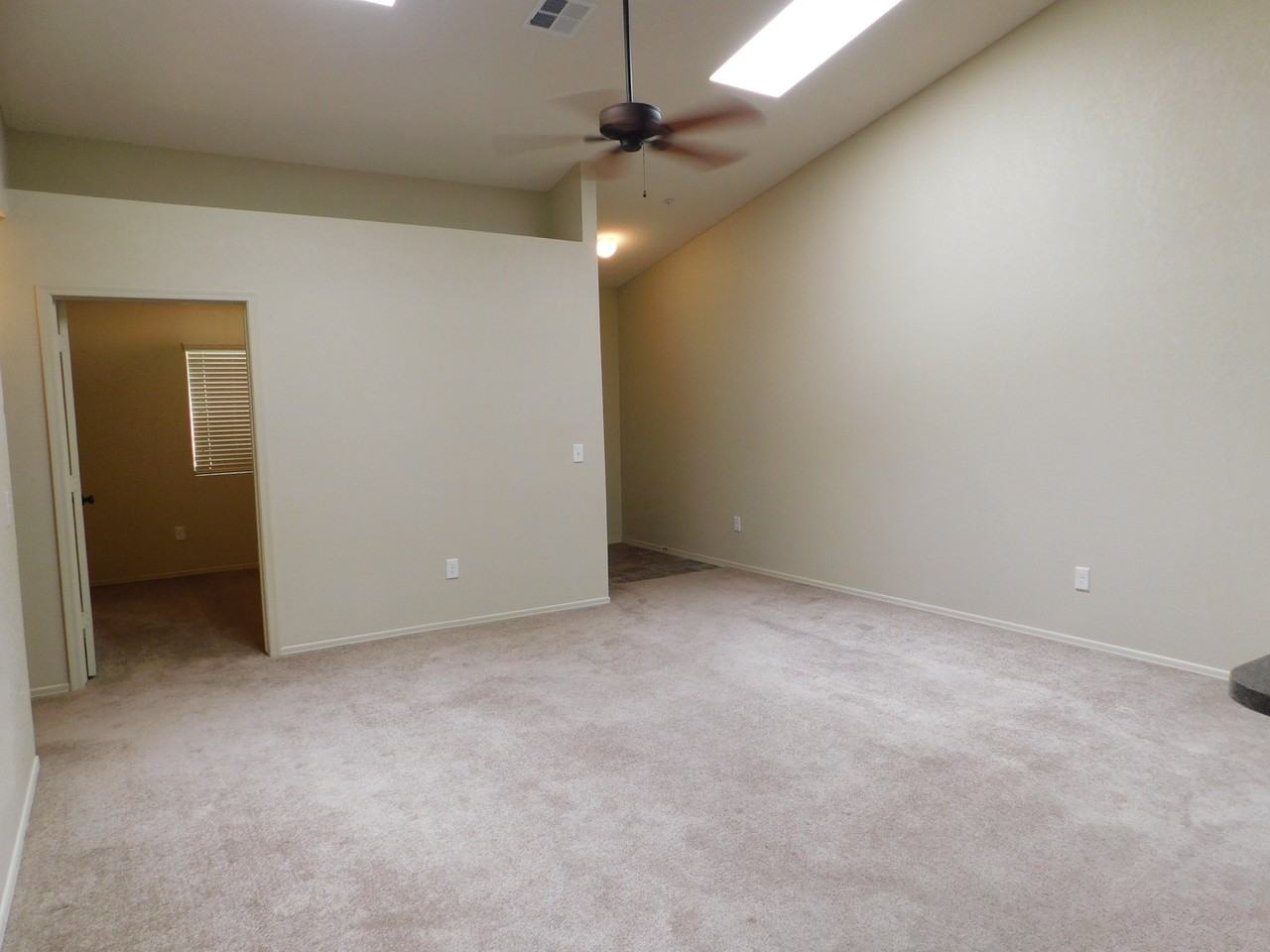 3116 S Brand Lee Way - Photo 4 of 19