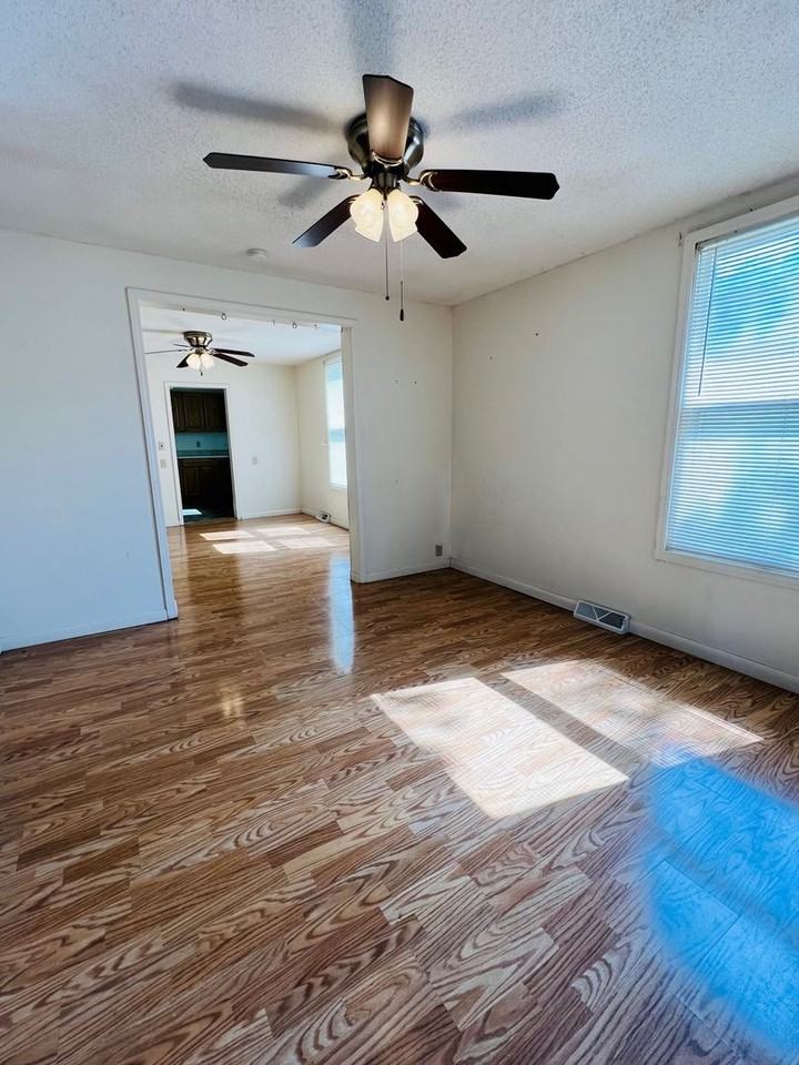 236 W 10th St - Photo 2 of 16