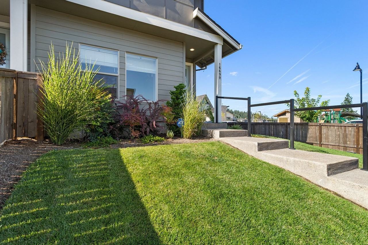 16699 Se Sunshower Pl - Photo 2 of 38
