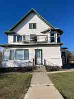 featured image of 611 W 1st St