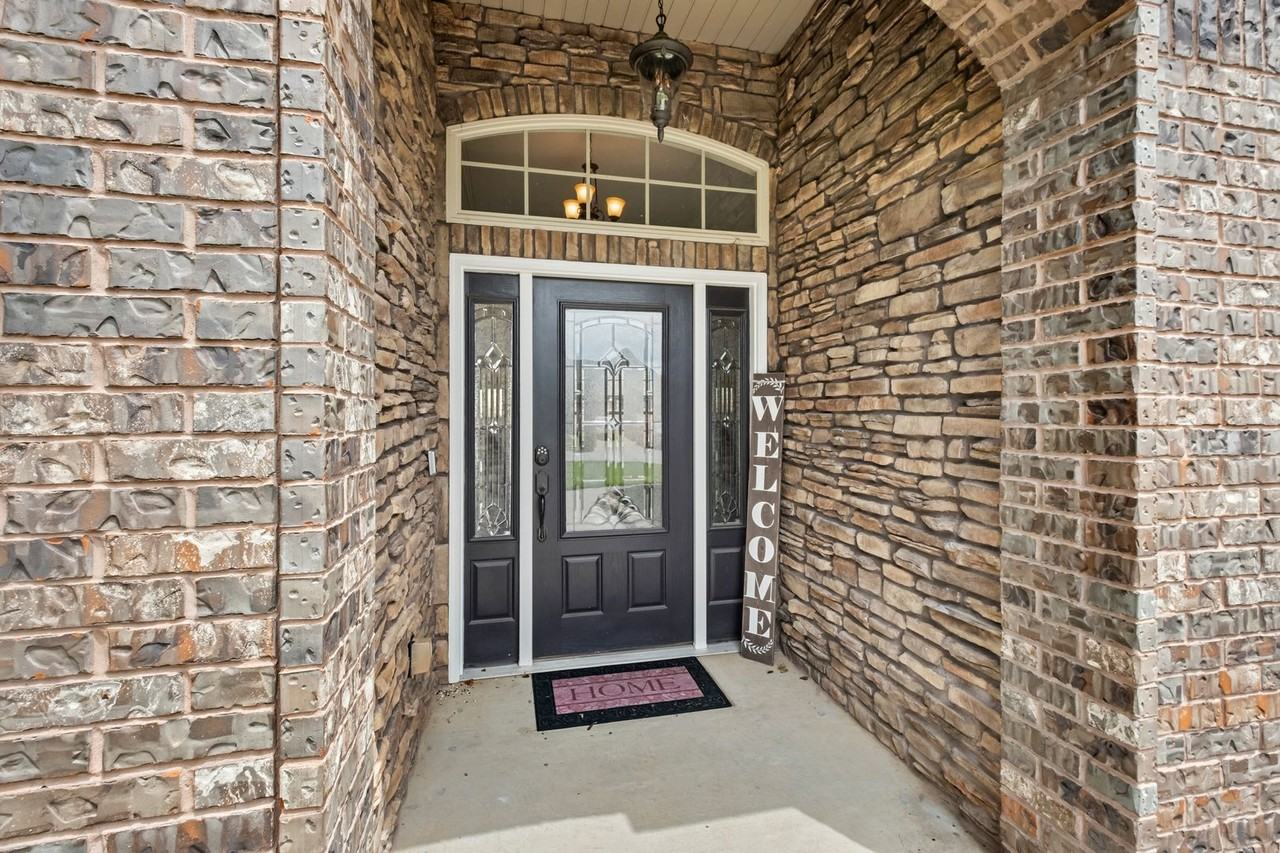 1048 Tarah Knolls Cir - Photo 4 of 31