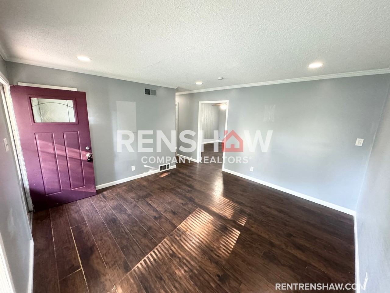 7917 Southaven Cir W - Photo 3 of 22