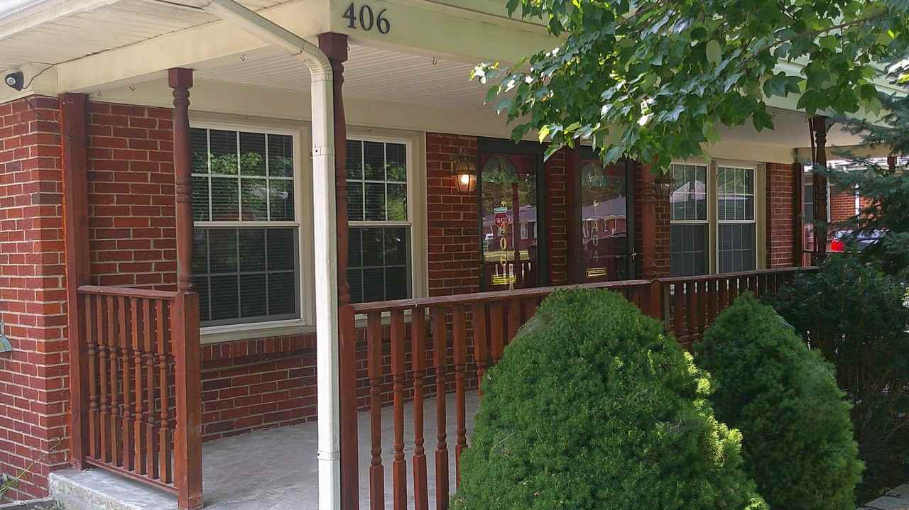 406 Spring Station Cir - Photo 2 of 17