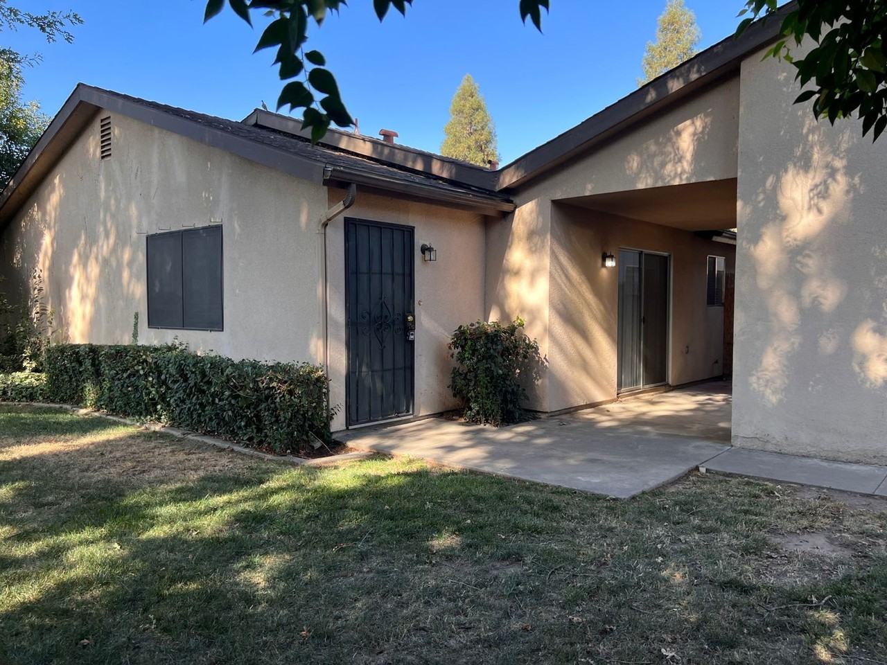 133 - 139 S. Peppertree St - Photo 2 of 12