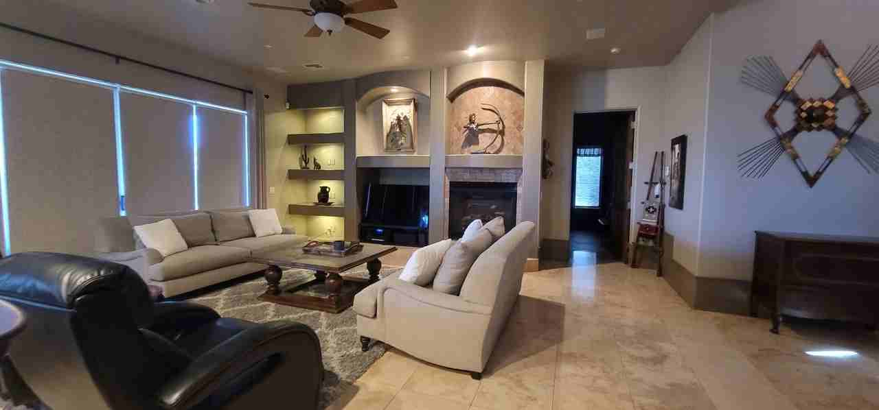 16055 N Overlook Ct - Photo 2 of 44