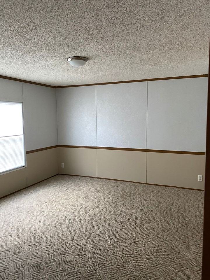 6535 Market St - Photo 2 of 9