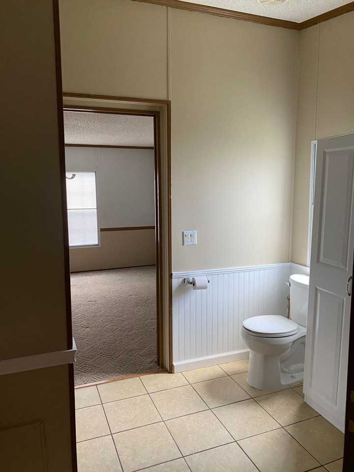 6535 Market St - Photo 3 of 9