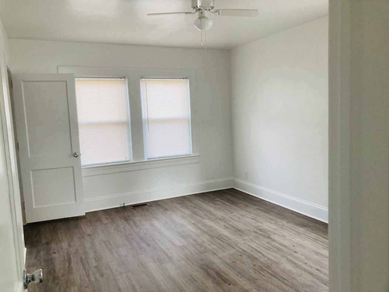 1012 W Lenoir Ave - Photo 3 of 7