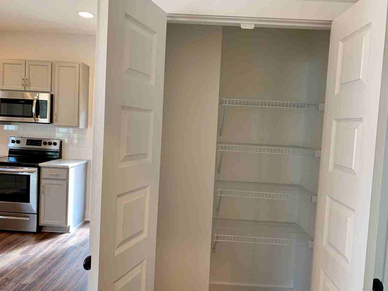 1271 Shades Ter - Photo 7 of 28