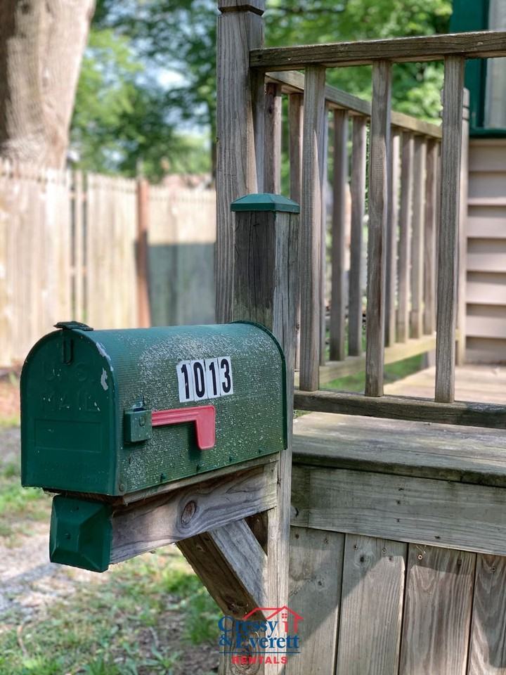 1013 Sycamore St - Photo 3 of 31