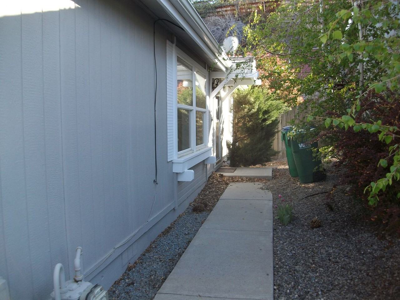 7671 Diamond Pointe Way - Photo 2 of 9