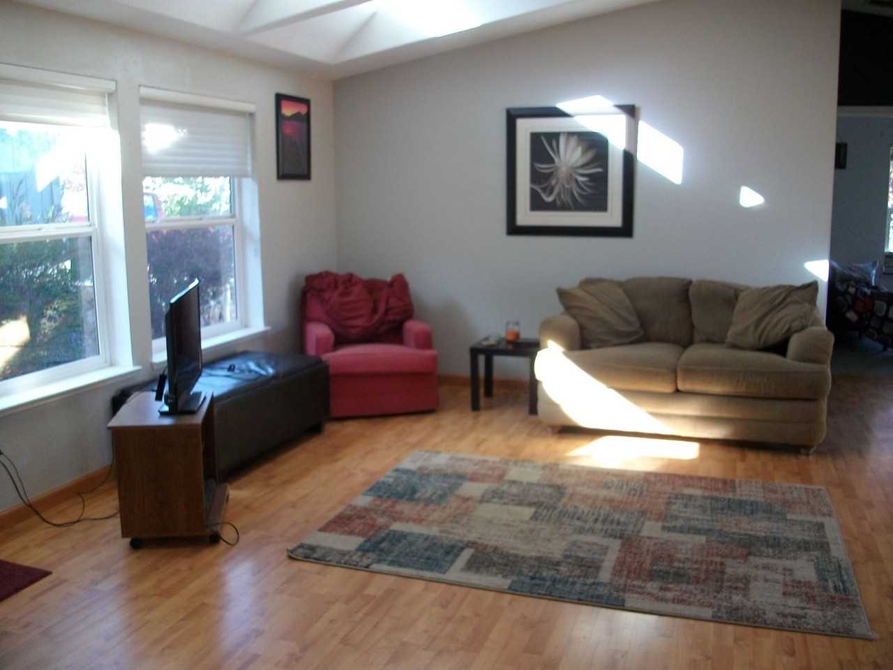 7671 Diamond Pointe Way - Photo 4 of 9