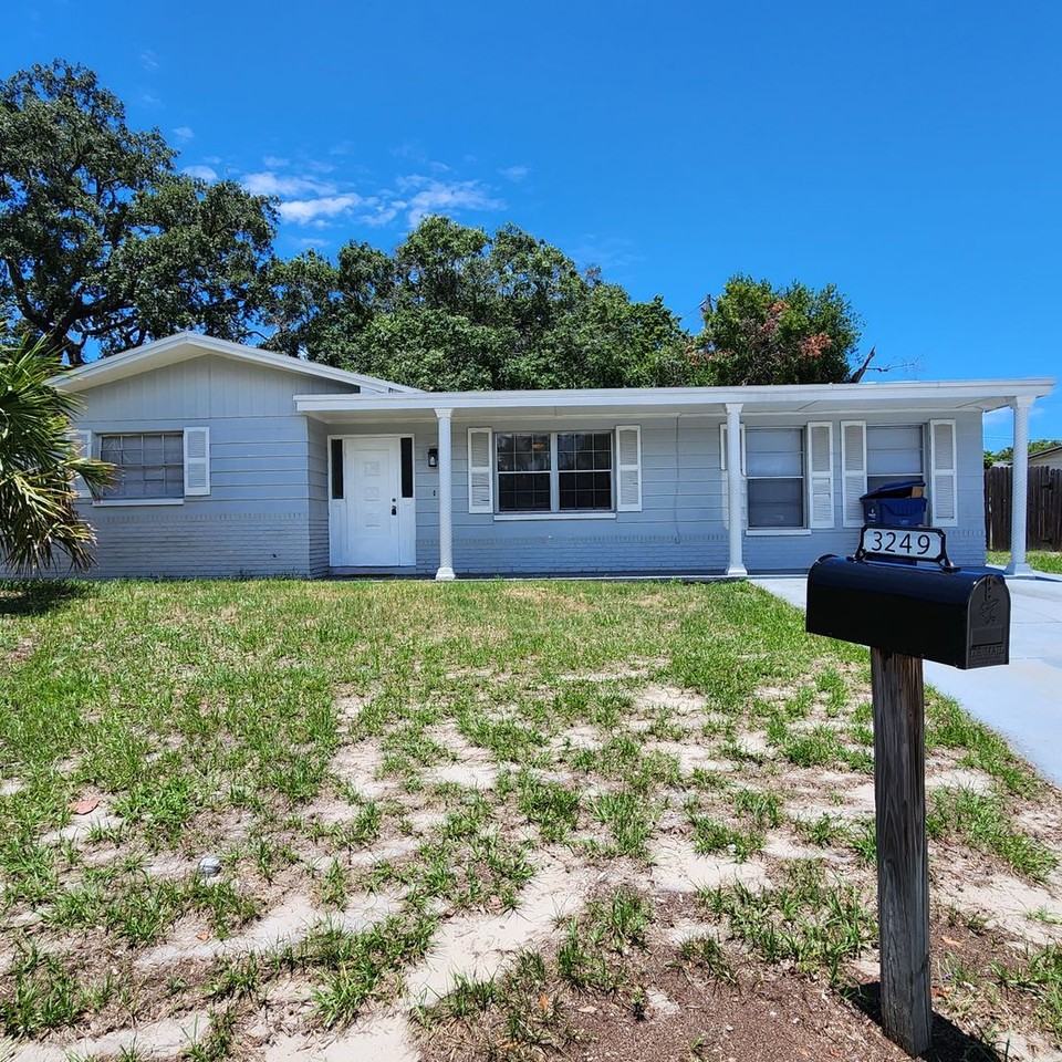 3249 Pinehurst Drive