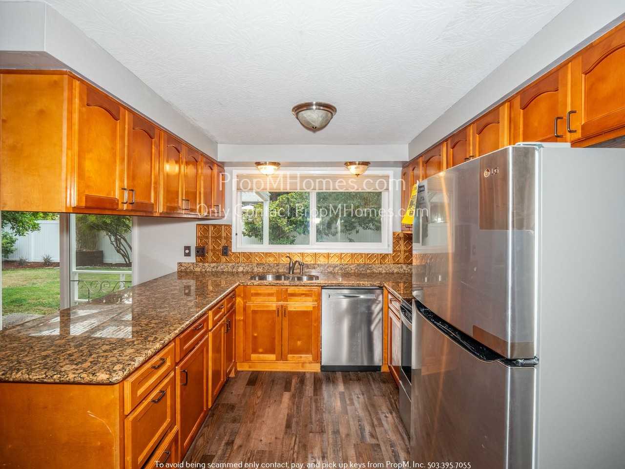13325 Se Waldron Dr - Photo 5 of 25