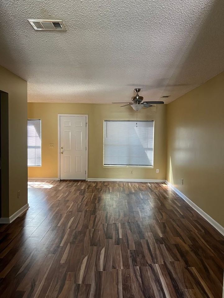 452 Sandy Oak Dr - Photo 3 of 19