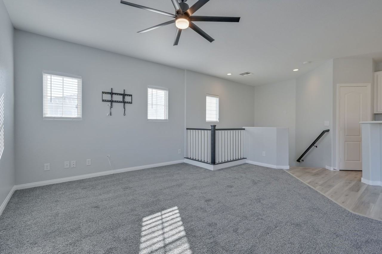 3917 Sweet Pine St #101 - Photo 6 of 50