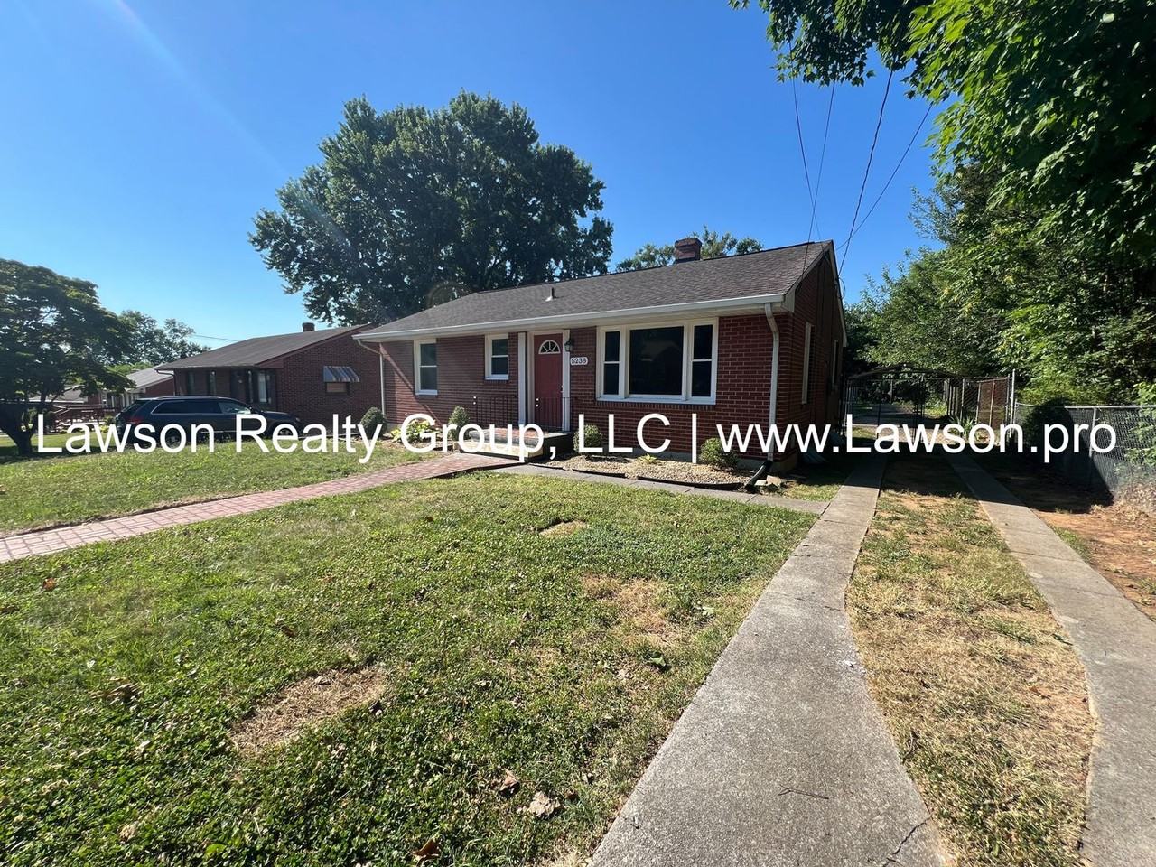 5238 Morwanda Ave Nw - Photo 4 of 30