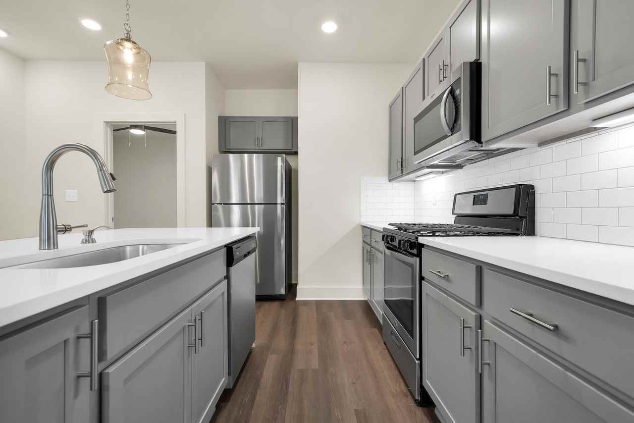 4039 Red Rock Pl - Photo 5 of 15