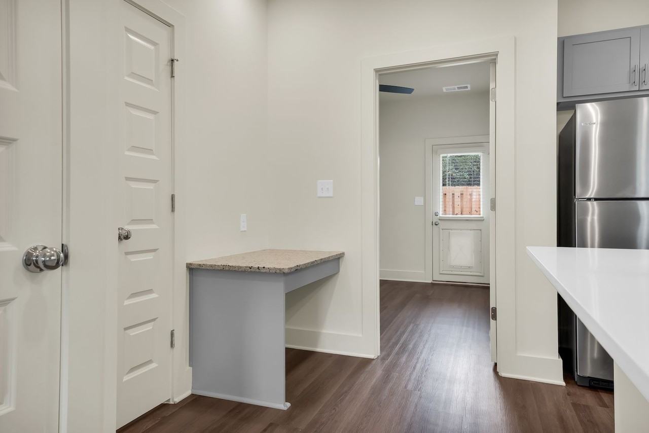 4039 Red Rock Pl - Photo 6 of 15