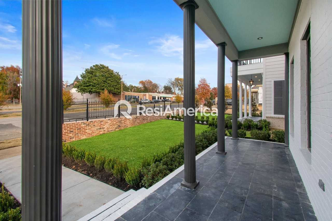 631 Jefferson Ave - Photo 3 of 30