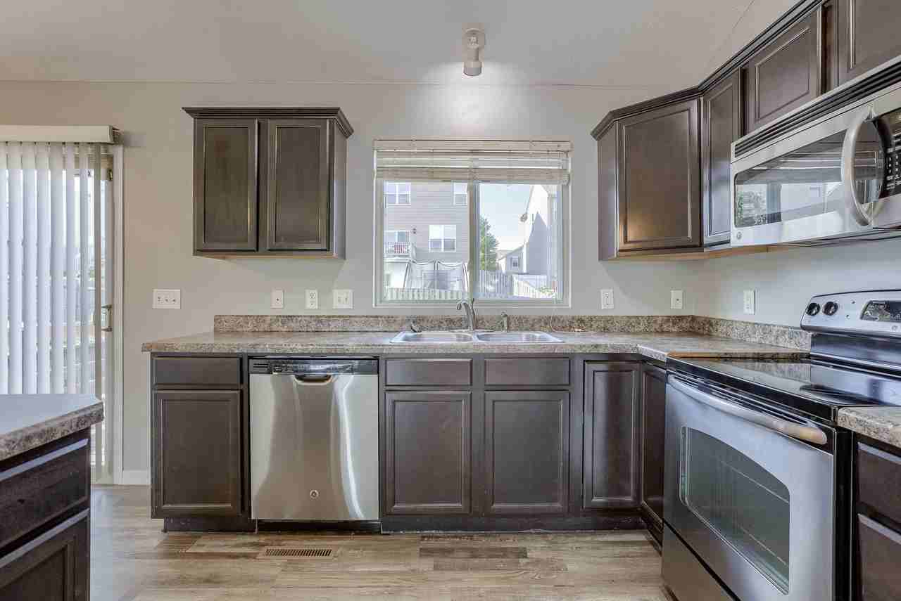 19607 Gail Ave - Photo 7 of 24